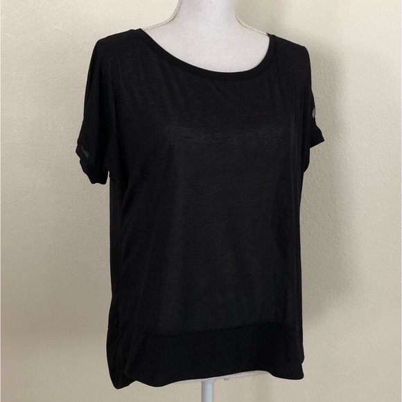 Asics Crop Top (L) - Picture 1 of 4